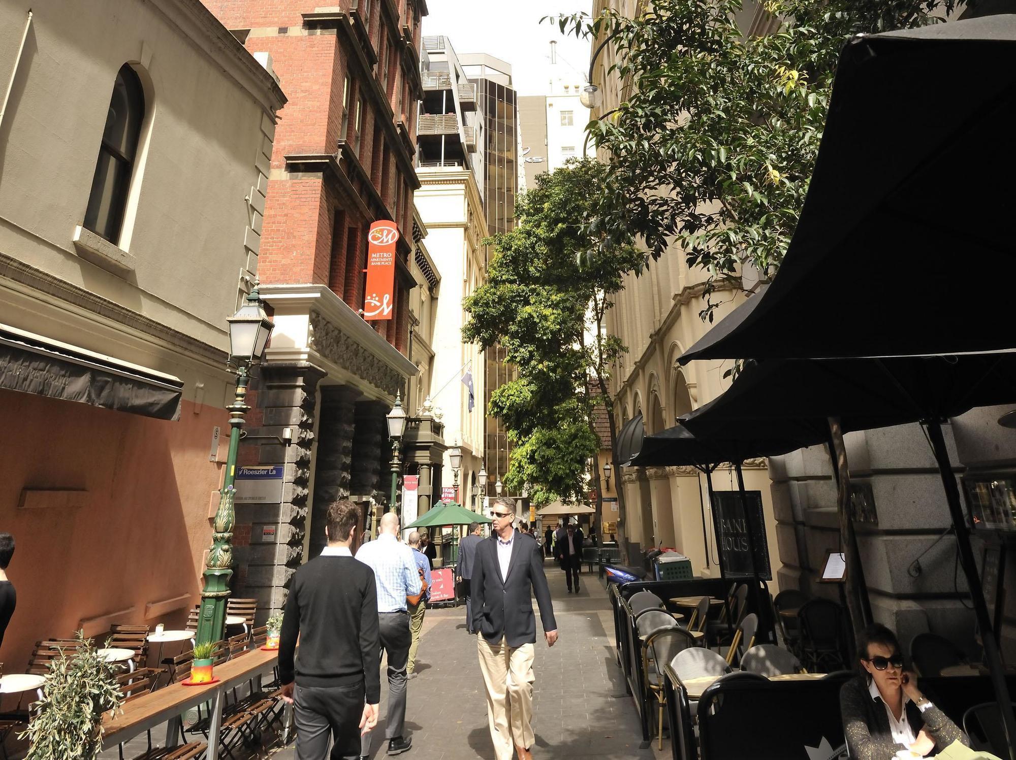 Metro Apartments On Bank Place Melburne Exterior foto